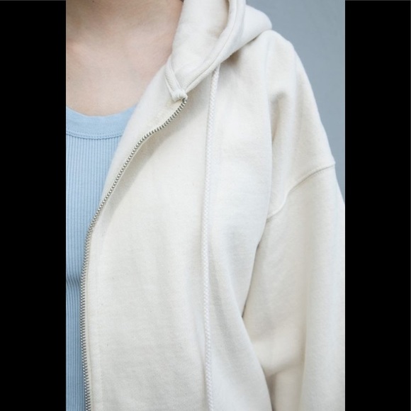 Brandy Melville beige cream Christy hoodie - Picture 4 of 5